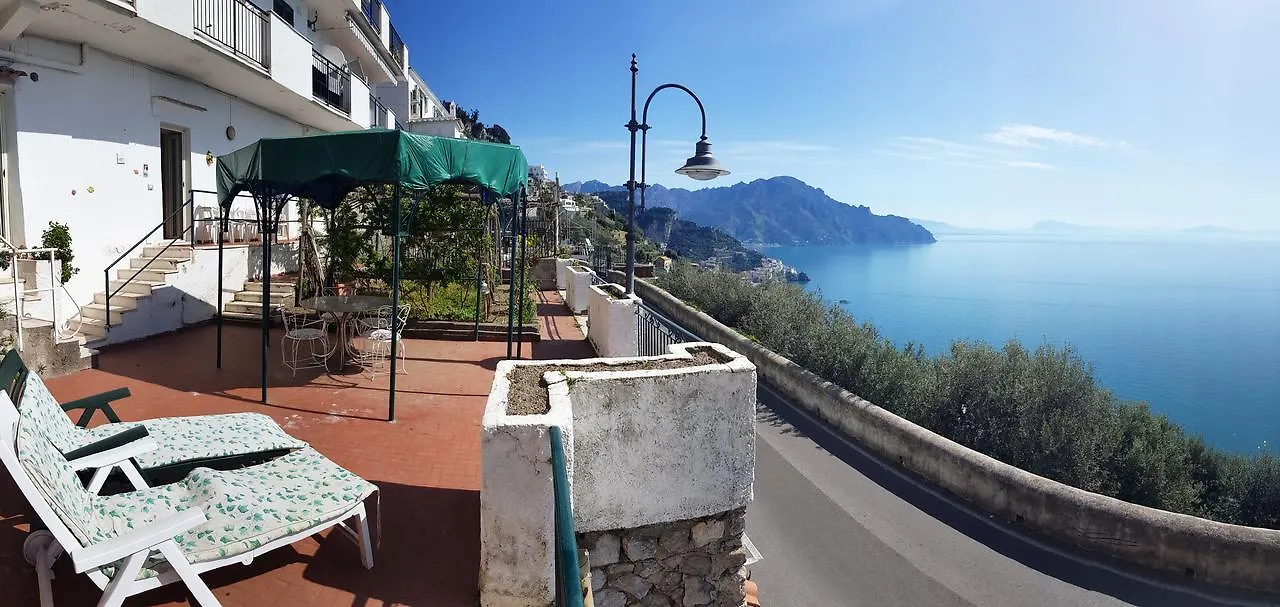 Amalfi Hills Aparthotel